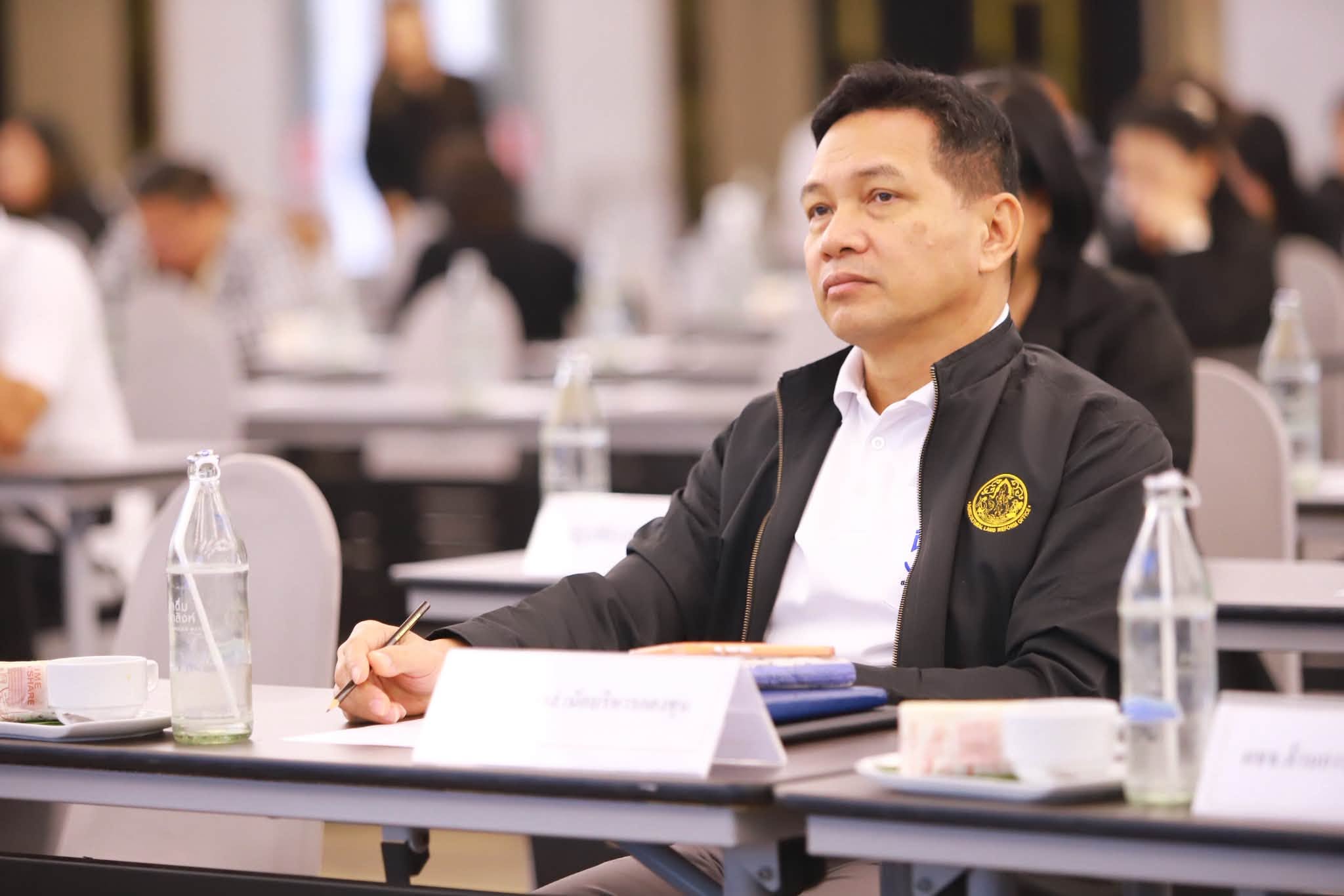 title - รองเลขาธิการ ส.ป.ก. ปิดสัมมนาฯ @เชียงราย ปลุกพลังภูมิภาค เติมองค์ความรู้ มุ่งยกระดับรายได้เกษตรกรยั่งยืน